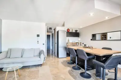 Image de Modernes und klimatisiertes Apartment 2 Zimmer 4 Personen - Prestige - super Home
