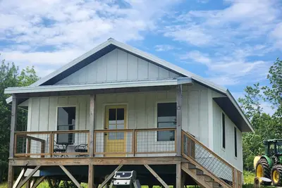 Image de 2 cottages located on Pond Hill Farms overlooking Lake Passagassawakeag.
