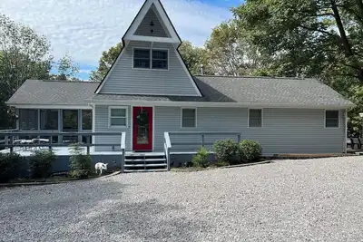 Goose Hollow Lodge \nUnique A-frame house situated near Lake Barkley