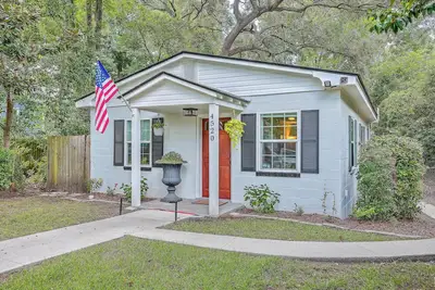 Image de Cute Park Circle Cottage - Near Cafés, Breweries & Downtown Charleston