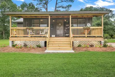 Image de Charming 2-bedroom cottage in lovely Folsom with WiFi, Ac and gorgeous views