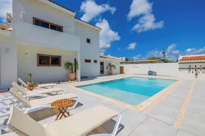 Buddha House 5\/5 Palapa Suite Pool in Palm Beach