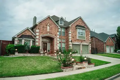 Image de Spacious house just under 4000sqft 15 minutes from cowboys and rangers stadiums.