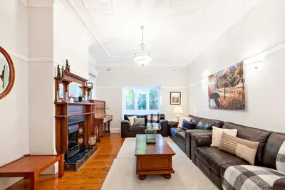 Image de Kilbirnie - Stroll to Cbd, Heritage, Sleeps 10