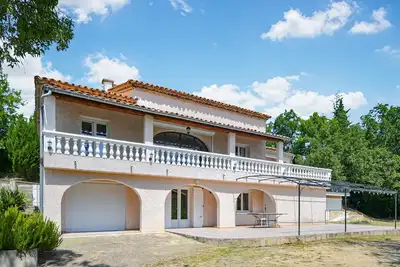 Image de Amazing home in Saint-Christol-Les-Alè