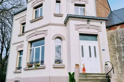 Image de Villa spacieuse avec jardin, terrasse, et équipements complets à Baives, proche Belgique et Val Joly