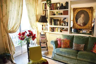 Image de Elegant Gem Near the Seine and the Eiffel Tower