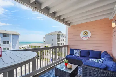 Image de Sea Lion's Den - Ocean Views, Pool, Spacious!