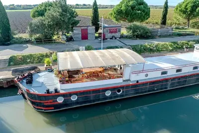 Image de Comfortable 3 Bedroom Houseboat in a Great Location -Breakfast & Wi-fi Included