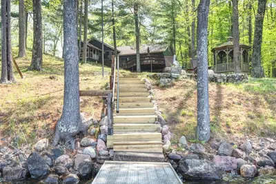 Image de Loon's Nest Cabin on Lower Long Lake
