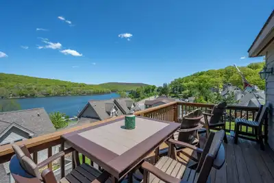 Image de Frost & Float Getaway! Cozy 2-bedroom condo in Deep Creek Lake with Lakeviews