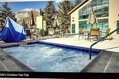 Image de One Bedroom with Loft, Sleeps 8 10/27/24-11/3/24