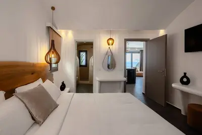 Image de Exquisite Santorini Villa | Villa Vista Verde| 2 Bedrooms | Private Outdoor Pool with Spectacular Aegan Sea Views | Heated Jacuzzi | Imerovigli