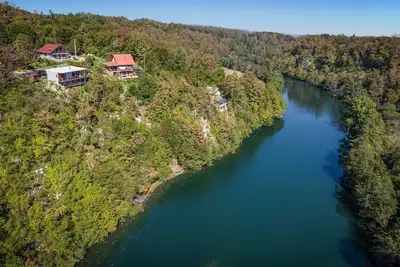 Image de Belle maison Ă Dobrenici avec sauna
