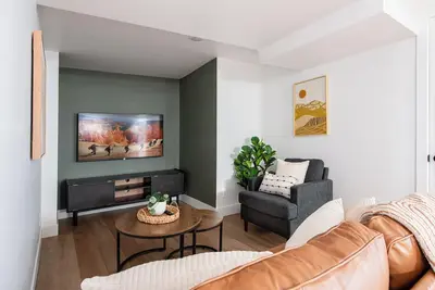 Image de Cute Basement Apt: 12min Walk to Shakespeare Fest or Explore Nat'l parks