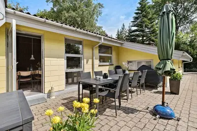 Image de Belle maison Ă Glesborg avec sauna