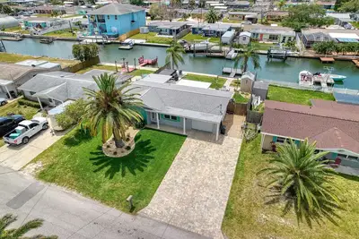 Image de Fabulous Waterfront with Swimspa