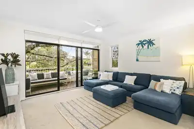 Image de North Sydney- Mortn - Morton Street - Approx. $1250-$1500 per/week Perfect Family Abode with Courtyard in North Sydney