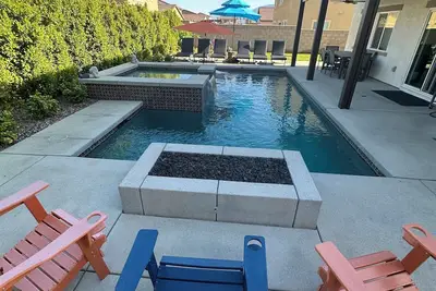 Image de Spacious 5-bedroom house with Ac, WiFi and beautiful pool in fantastic Coachella