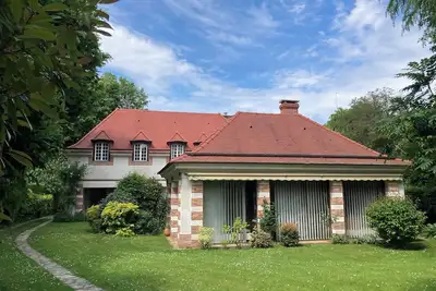 Image de Grande maison d'architecte dans quartier calme et chic proche de Versailles
