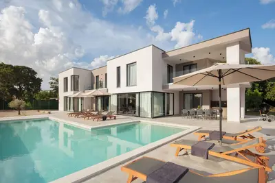 Image de Villa K. m. 5-bedroom With Pool and 3000sq m Garden