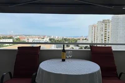 Image de Poki Apartment - your urban retreat - 90m2/WiFi/Ac/free parking. . .