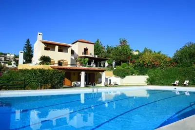 Image de 3 bedrooms, w/ shared pool & basketball court, 7 min walking to the beach