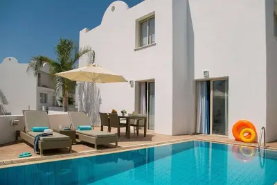 Image de 3 Bedroom Villa • Private Pool • Garden • 2 Floors