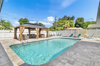 Image de Spacious St. Pete Pool Retreat Near Beaches