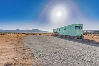 Image de Sagebrush Boma:Shipping Container Home w/ Mtn View