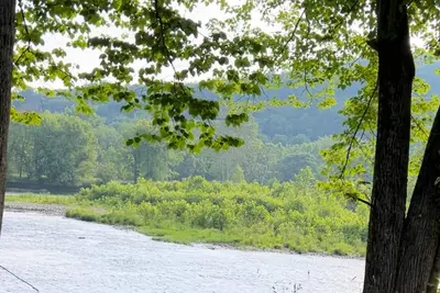 Image de Breathtaking River Front Cabin