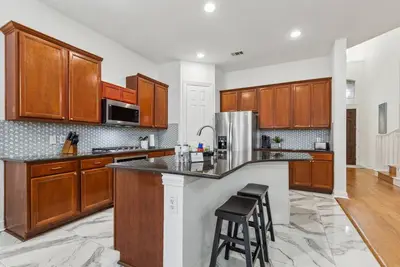 Image de Tch - Spacious 4bd/3. 5ba Richardson Home w/ Office
