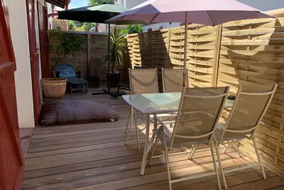 Image de Logement paisible avec grande terrasse proche de la plage erromardie