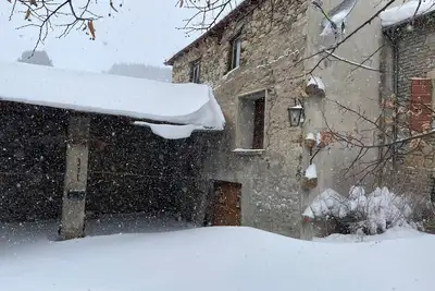 Image de Chalet, ancienne ferme, en montagne. Idéal pour une famille. Beau jardin fermé.