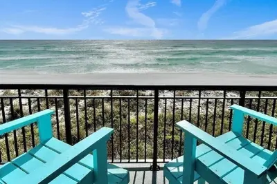 Image de Updated 2br Free Beach Service Oceanfront Dream View