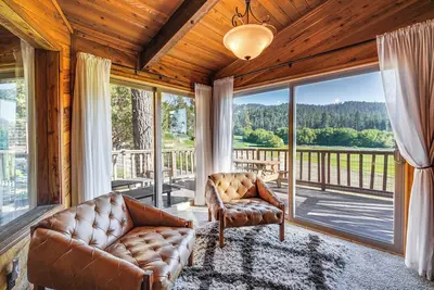 Image de Hot Tub & Game Room: Spacious Big Bear Lake Cabin