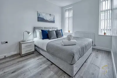 Image de Book Now | Luxury 5br | City, Stadiums & Parking