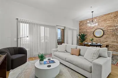 Image de Stylish City Apartment C with Patio