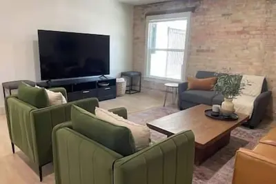 Image de Spectacular Downtown Provo Loft, right in the middle of Everything!