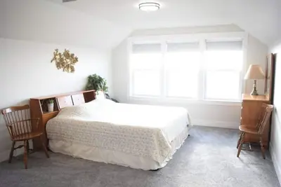 Image de Bright, new country guesthouse - entire, separate apartment to yourself!
