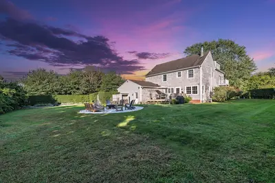 Image de Luxury Newport Home on Upscale Indian Ave. Close to Downtown Newport & Beaches! \n