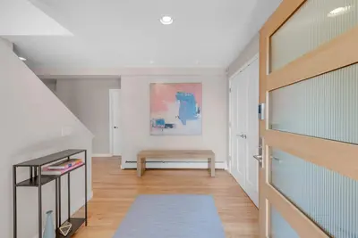 Image de Tranquility in Coveted Knollwood // Next to Trails // on Open Space