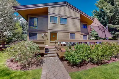 Image de Peaceful condo in Sun Valley with heated pool, mtn views