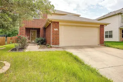 Image de 🏖️ Luxe Grand Prairie Oasis 🏡 Sleeps 12