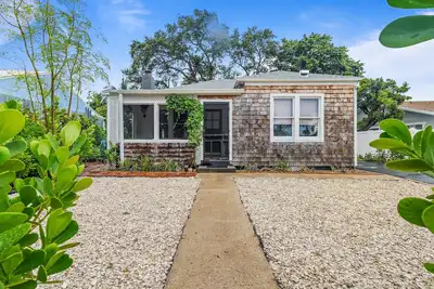 Image de ☀Captains Cottage☀ 0. 2 miles to water! Minutes to Singer Island & Peanut Island!