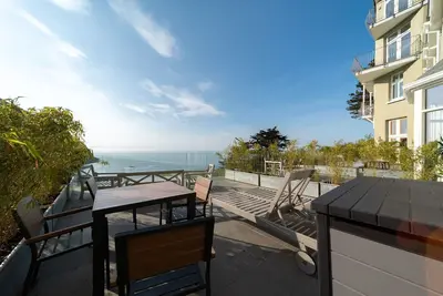 Image de Luxury, dog friendly, two bedroom holiday apartment sleeping four with sea views in Lynmouth