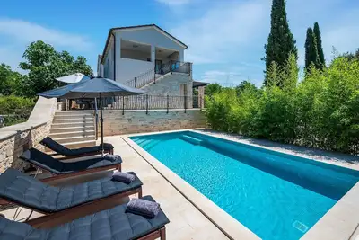 Image de Superbe maison à Golas avec WiFi