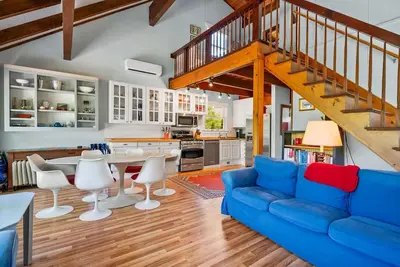 Image de 2 bd, 2bth dog-friendly cottage on conservation land