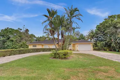 Image de Beautiful spacious villa, close to entertainment, shopping, Miami\/ FtLauderdale