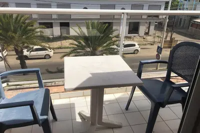 Image de Charmant studio tout confort avec vue sur mer et à 2 pas de la plage de Ste Anne